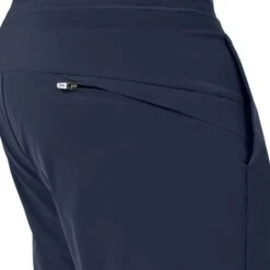 On | Men's Hybrid Shorts - Navy -Sportswear Sale Shop 185.00304 M On HybridShorts pocket3