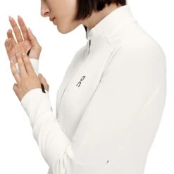 On | Women's Climate Shirt - Undyed-White -Sportswear Sale Shop 263.01034 W On ClimateShirt detail2