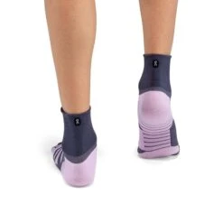 On | Women's Performance Mid Sock -Sportswear Sale Shop 355.00833 W On PerformanceMidSock back