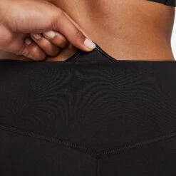 Nike | Women's One Therma-Fit MR Tight - Black 8 Nike | Women's One Therma-Fit MR Tight - Black -Sportswear Sale Shop DD5475 010 W Nike OneTherma FitMRTight backpokcet