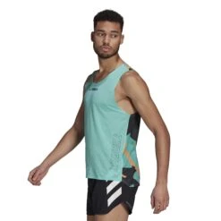 Adidas | Men's TERREX AGR Singlet GFX -Sportswear Sale Shop GL1205 M adidas agrsingletgfx modelside