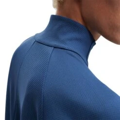 On | Men's Climate Shirt 11 On | Men's Climate Shirt -Sportswear Sale Shop M163.00469 M On ClimateShirt neckcuff