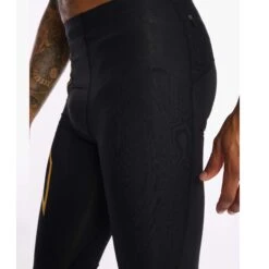 2XU | Men's Light Speed Compression Tight - Black -Sportswear Sale Shop MA5305bBLKTUF M 2XU LightSpeedCompressionTight frontonbody