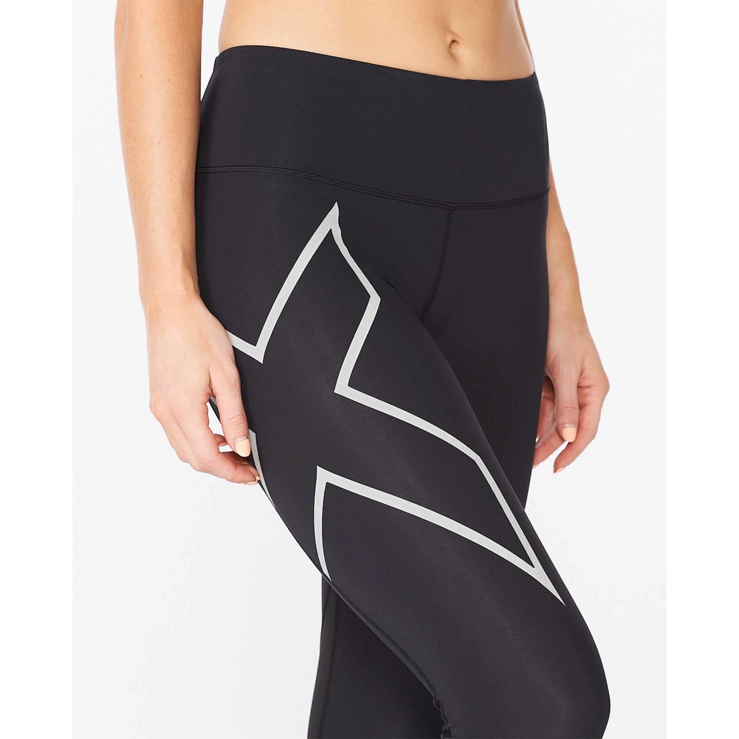 2XU | Women's Aero Vent Mid-Rise Compression Tights 4 2XU | Women's Aero Vent Mid-Rise Compression Tights - Image 4