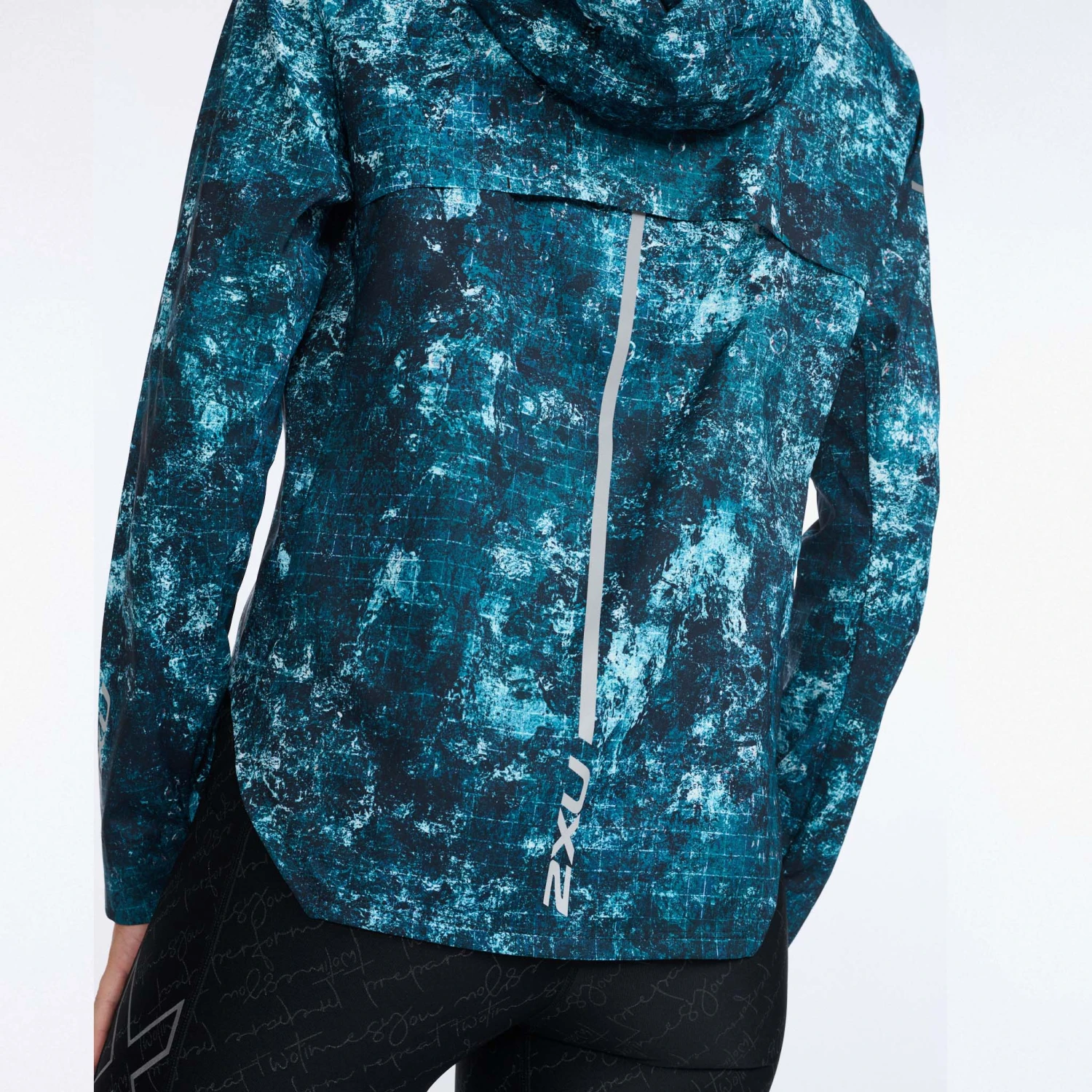 2XU | Women's Aero Jacket - Trailscape Blue 3 2XU | Women's Aero Jacket - Trailscape Blue - Image 3